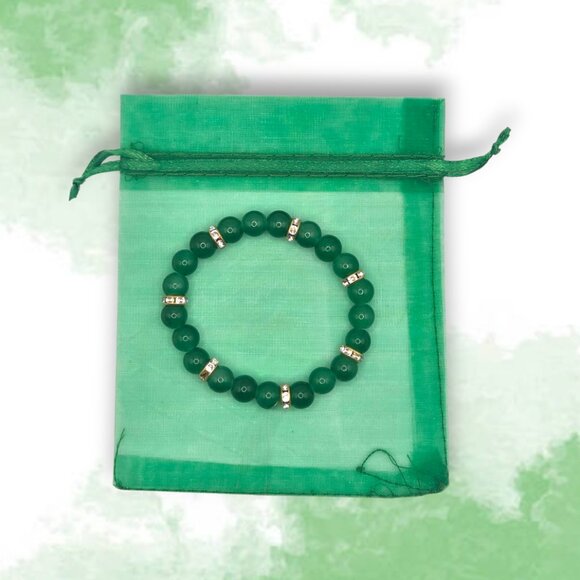 Handmade Emerald Green 8mm Glass Beaded Bracelet with Gold Spacers - Picture 2 of 3